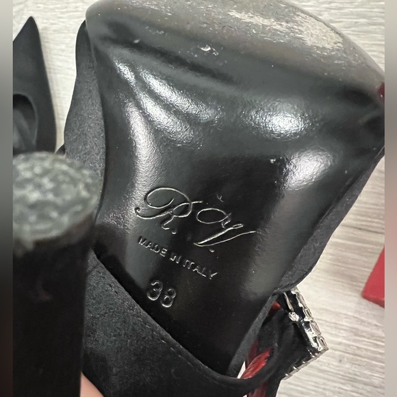 Roger Vivier Black Satin Crystal Buckle Pointed Toe Evening Pumps, 38 - Picture 5 of 11